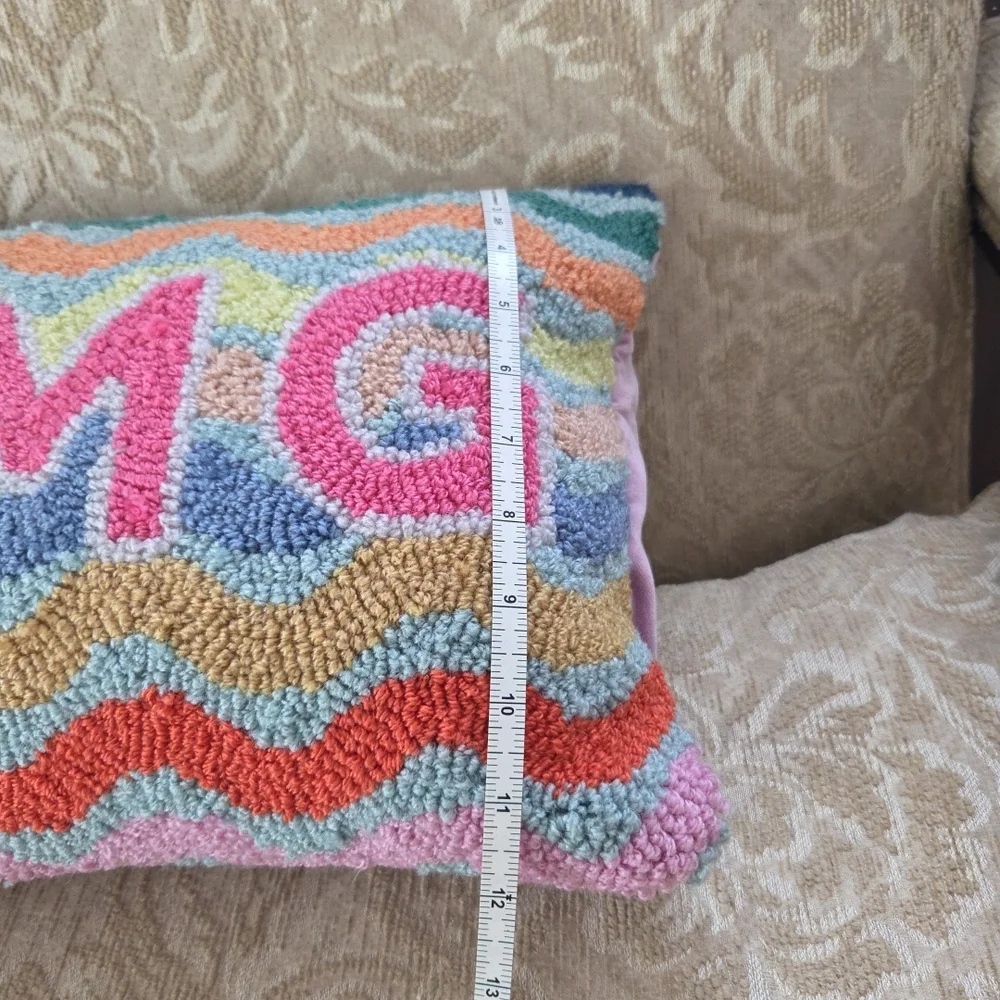 OMG Pillow Furbish 12× 16